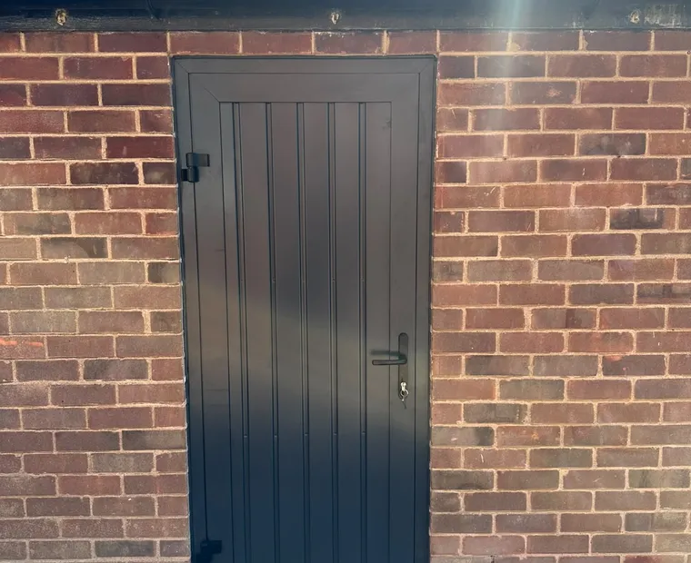 Anthracite entrance door installation